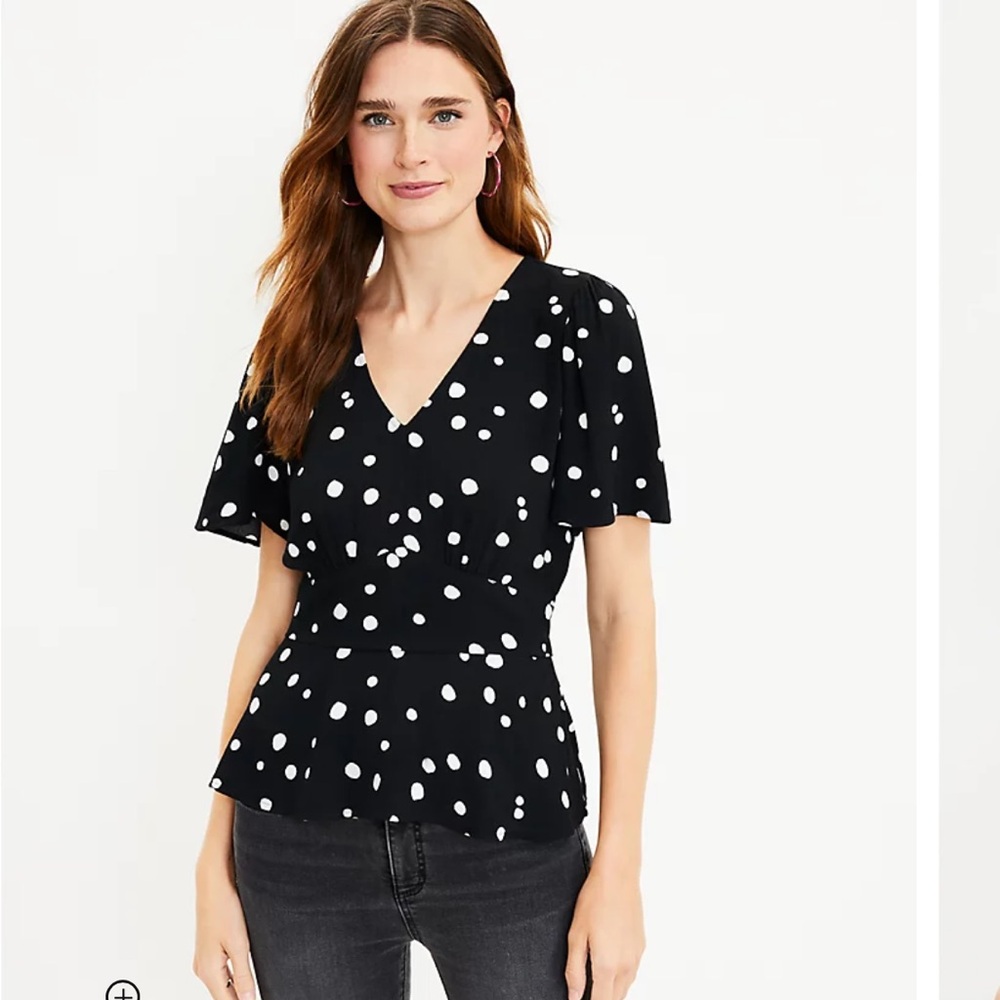 NWOT Dotted V-Neck Peplum Top